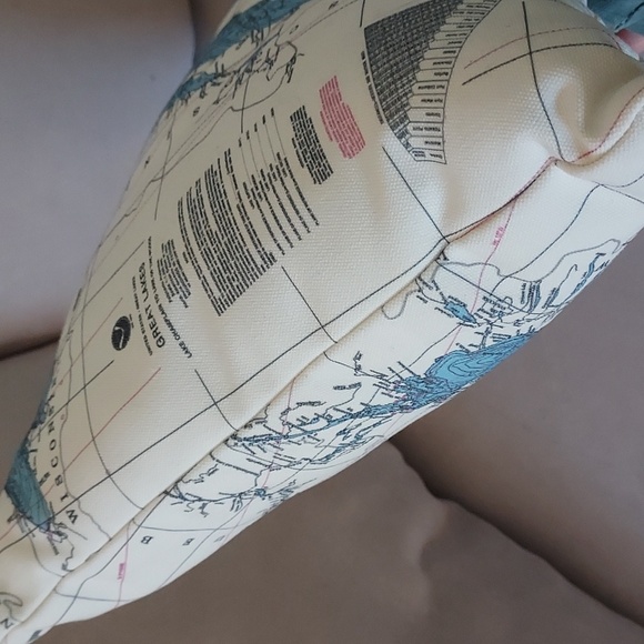 PillowMap.Com Great Lakes Map Pillow - 22" Long X 12.5" High - Picture 9 of 12
